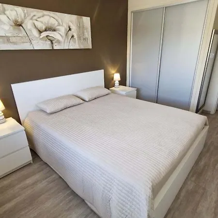 Будинок відпочинку Balcons Fleuris 948-2 *